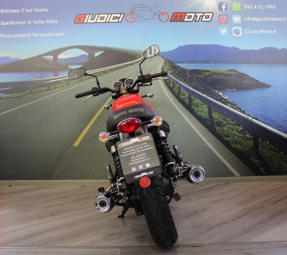 Moto Guzzi V7 Stone (2012 - 15) (4)