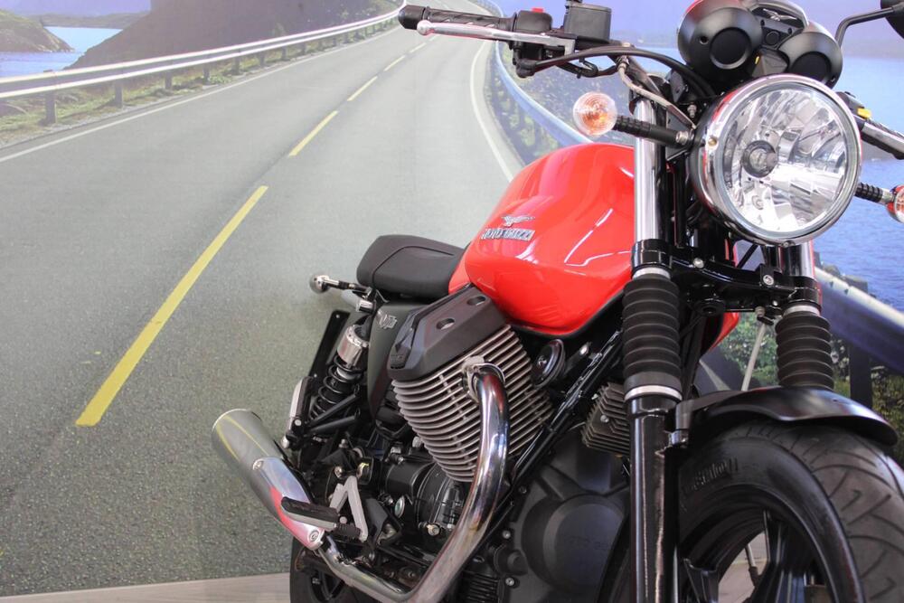 Moto Guzzi V7 Stone (2012 - 15) (10)