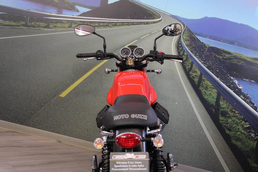 Moto Guzzi V7 Stone (2012 - 15) (19)