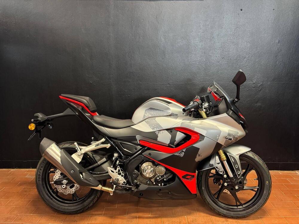 QJ Motor SRK 125 R (2025 - 26)