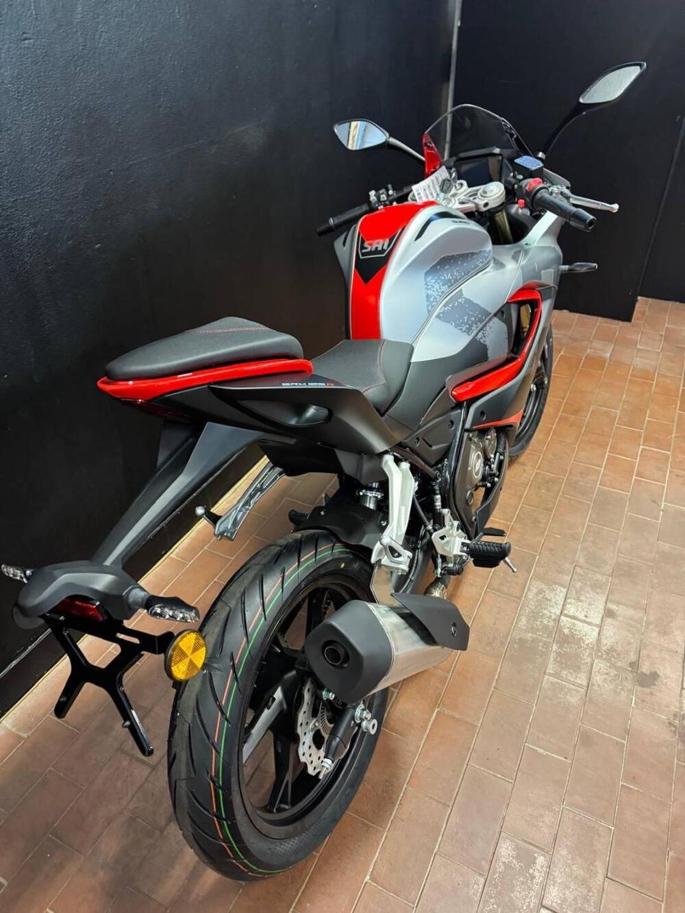 QJ Motor SRK 125 R (2025 - 26) (3)