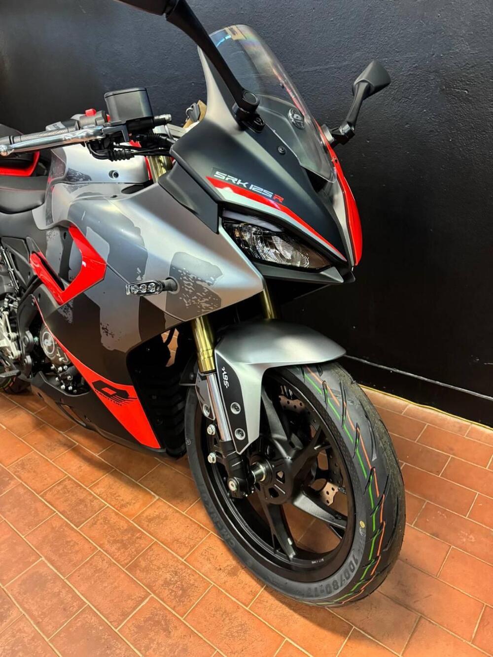 QJ Motor SRK 125 R (2025 - 26) (5)