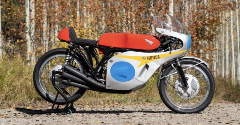 Asta da capogiro a Las Vegas: 330 mila dollari per la replica della Honda RC174 