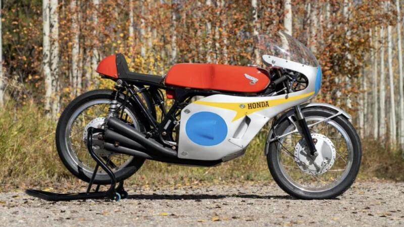 Asta da capogiro a Las Vegas: 330 mila dollari per la replica della Honda RC174 