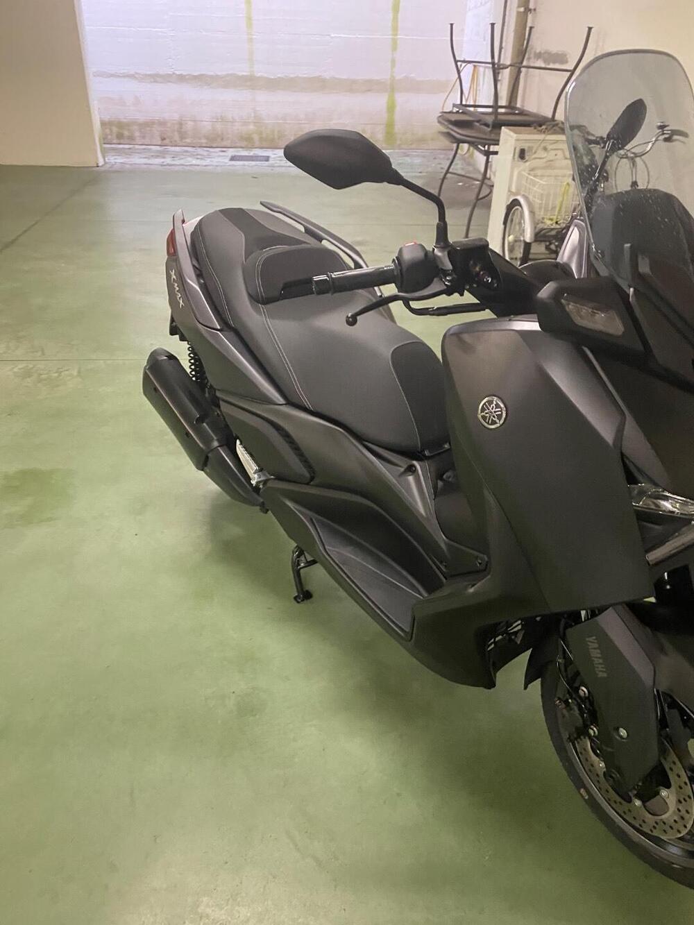 Yamaha X-Max 300 (2021 - 24) (3)