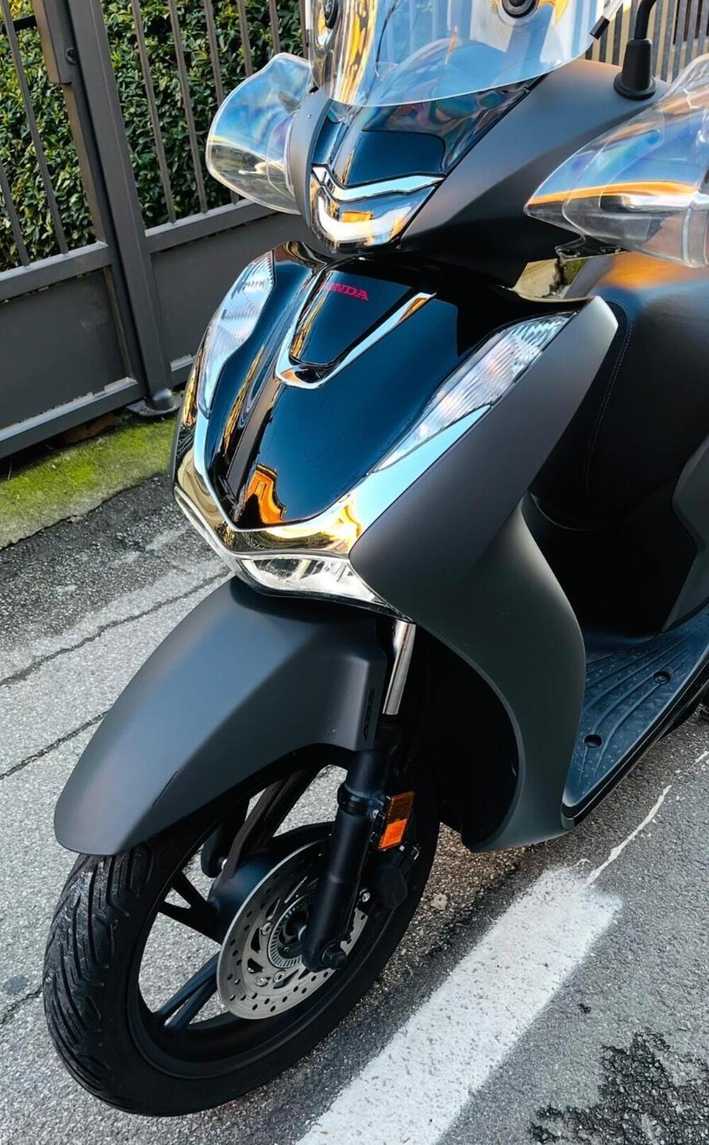 Honda SH 150i Sport (2022 - 23) (4)