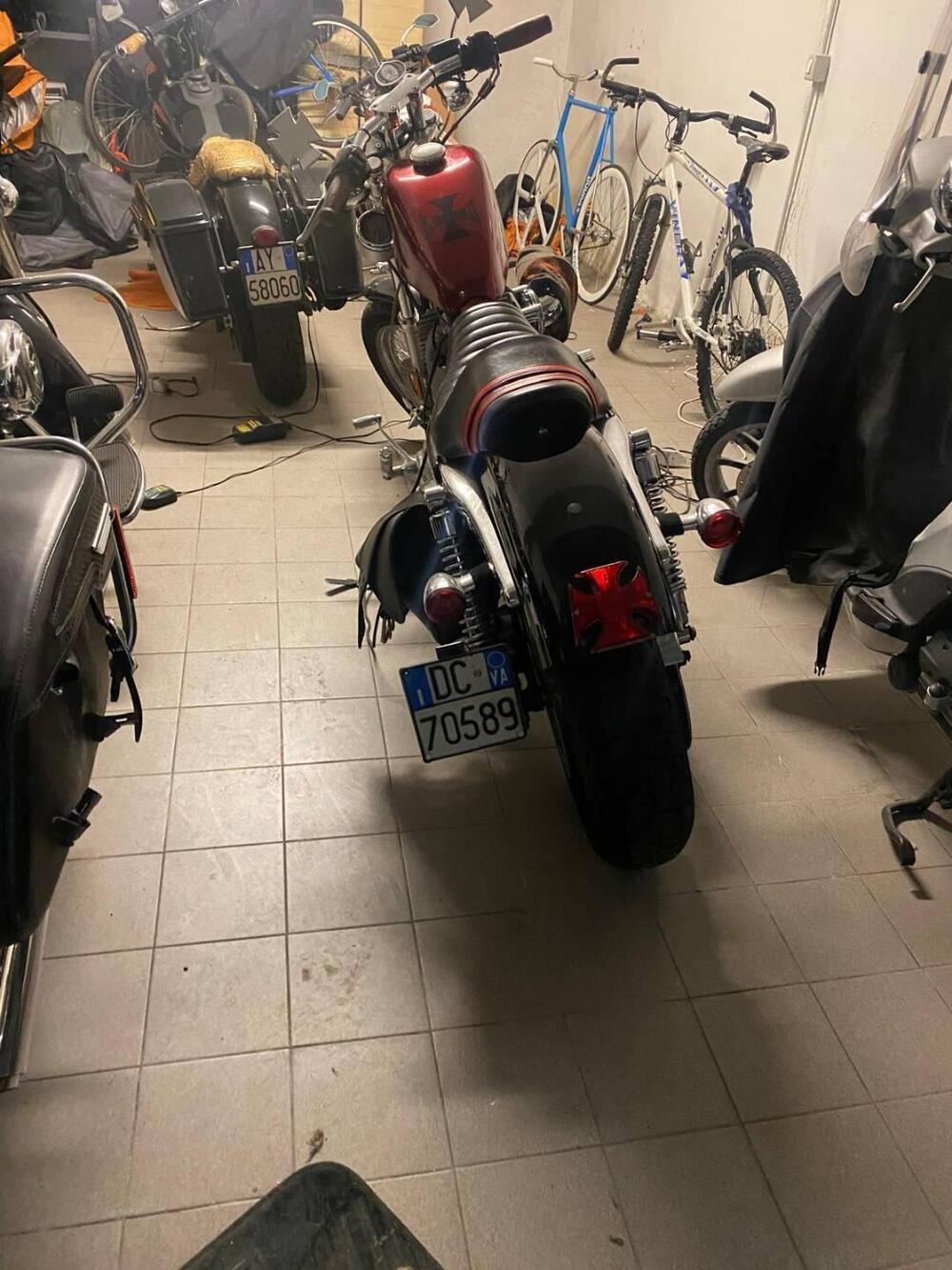 Harley-Davidson 883 Custom (2006 - 07) - XL 883C