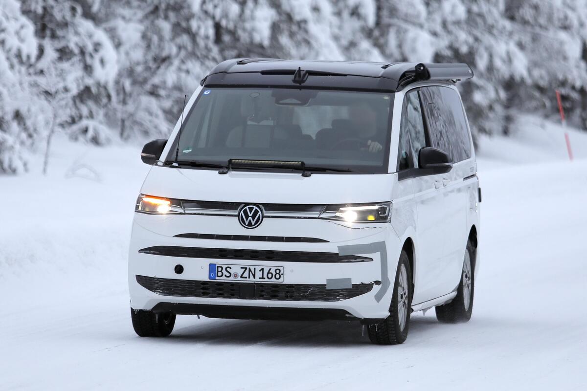 Volkswagen T7, primo facelift in arrivo: nuove luci, infotainment MIB4 e adeguamento per l’Euro 7