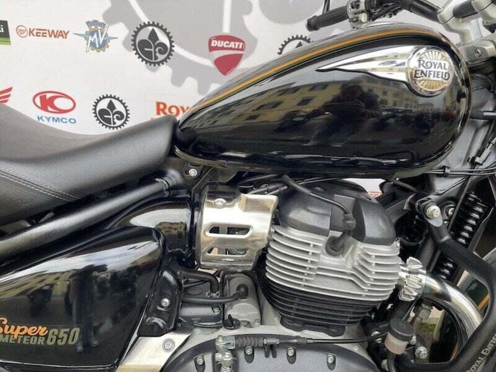 Royal Enfield Super Meteor 650 (2023 - 26) (11)