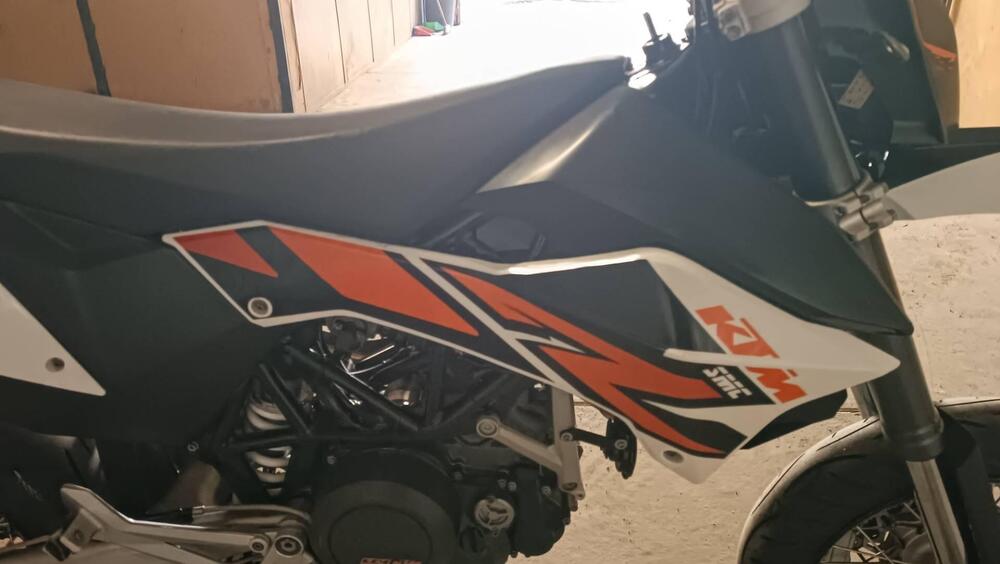 KTM 690 SMC (2008- 11) (4)