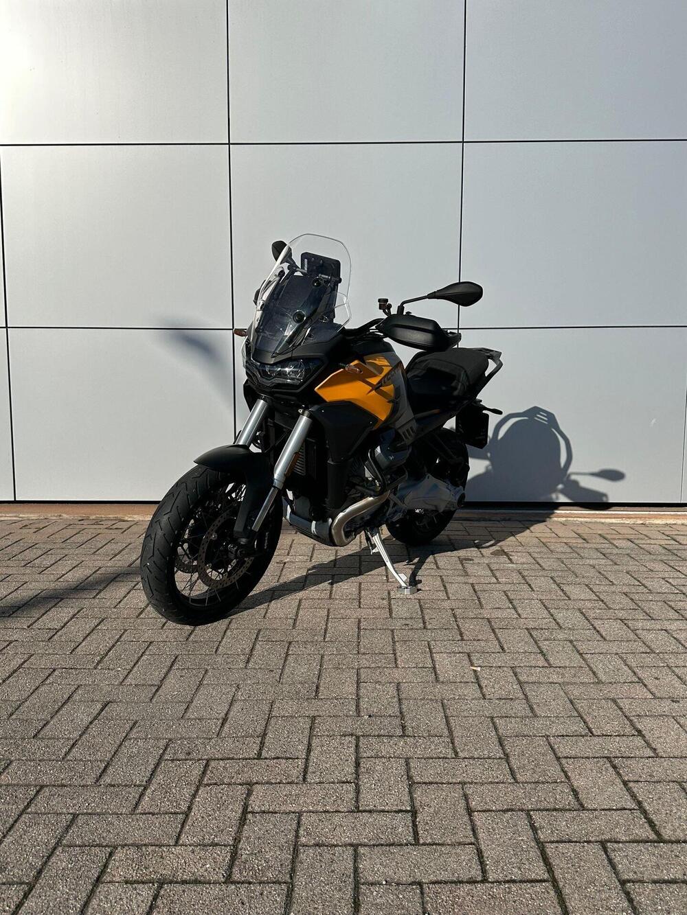 Moto Guzzi Stelvio (2024 - 26)