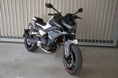 CFMOTO 800NK Advanced (2023 - 26) usata