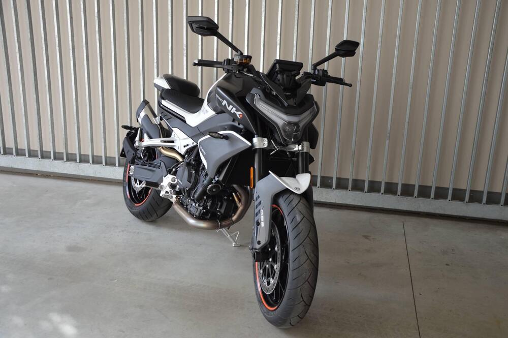 CFMOTO 800NK Advanced (2023 - 26) (3)