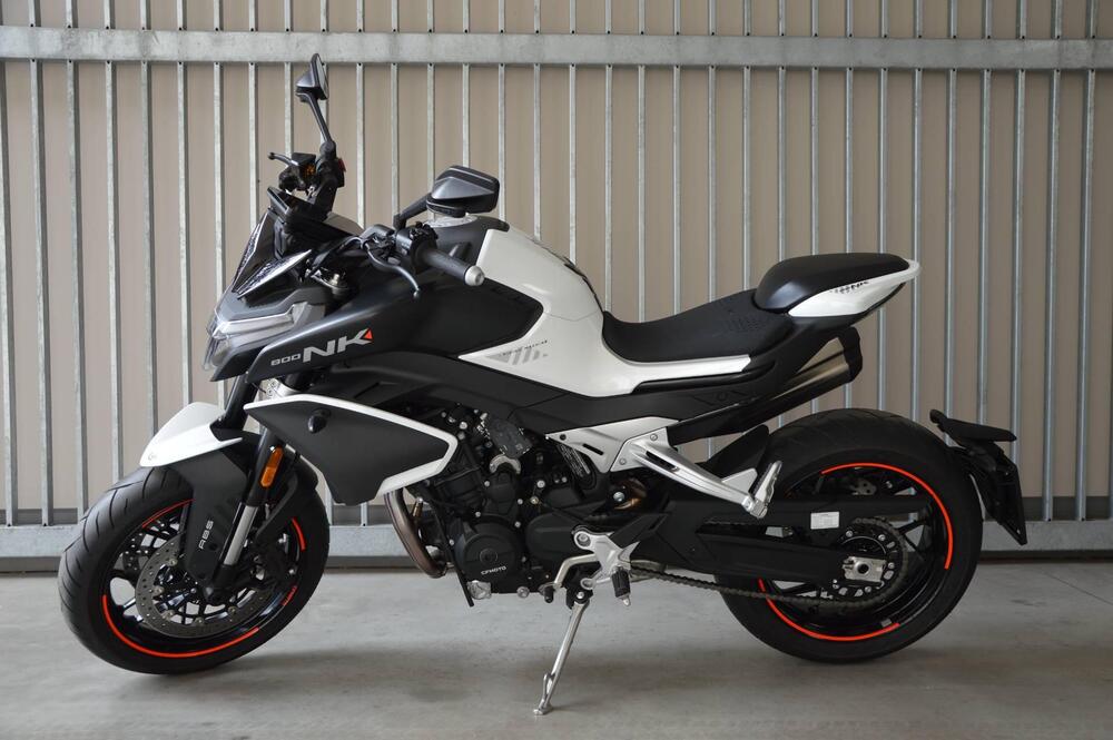 CFMOTO 800NK Advanced (2023 - 26) (12)