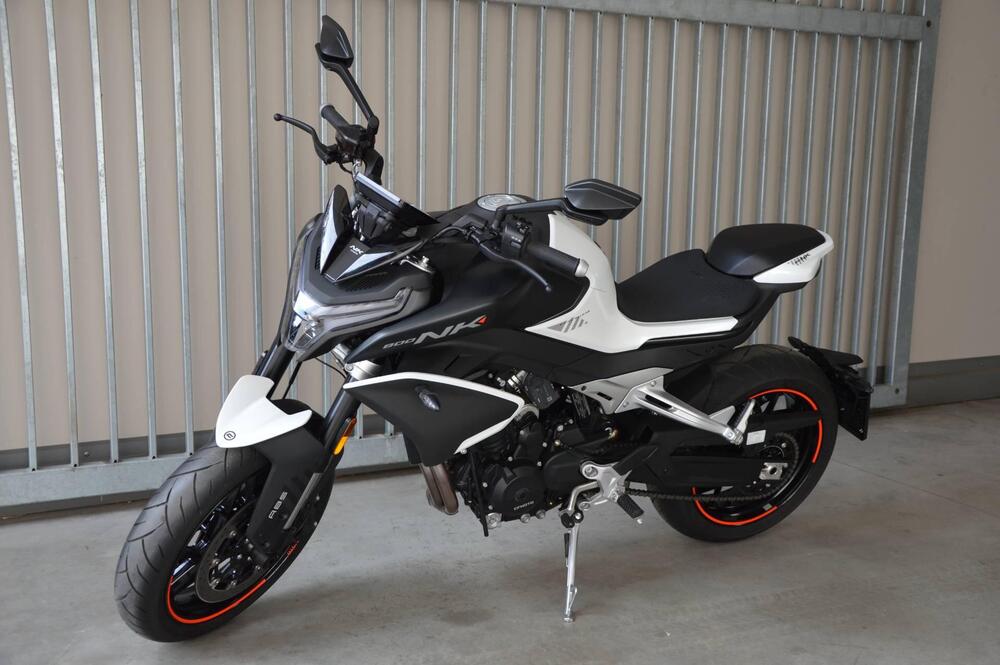 CFMOTO 800NK Advanced (2023 - 26) (14)