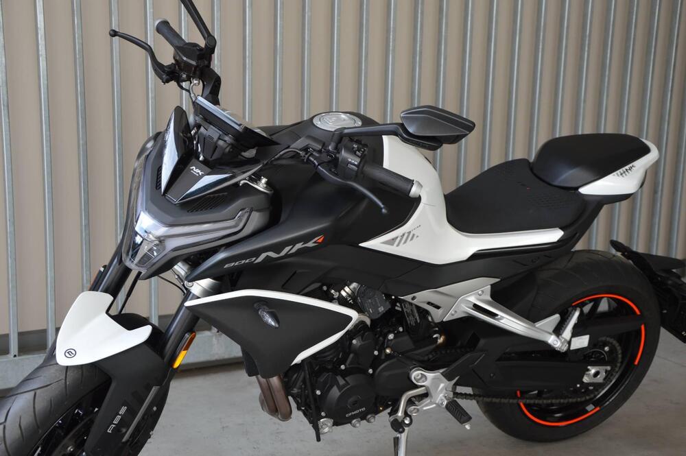 CFMOTO 800NK Advanced (2023 - 26) (15)