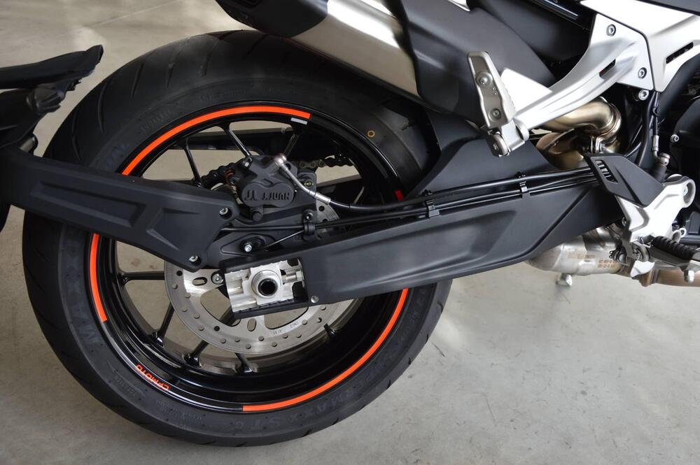 CFMOTO 800NK Advanced (2023 - 26) (18)