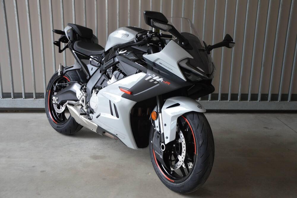 CFMOTO 675SR-R (2025 - 26)