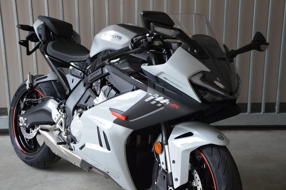 CFMOTO 675SR-R (2025 - 26) (2)