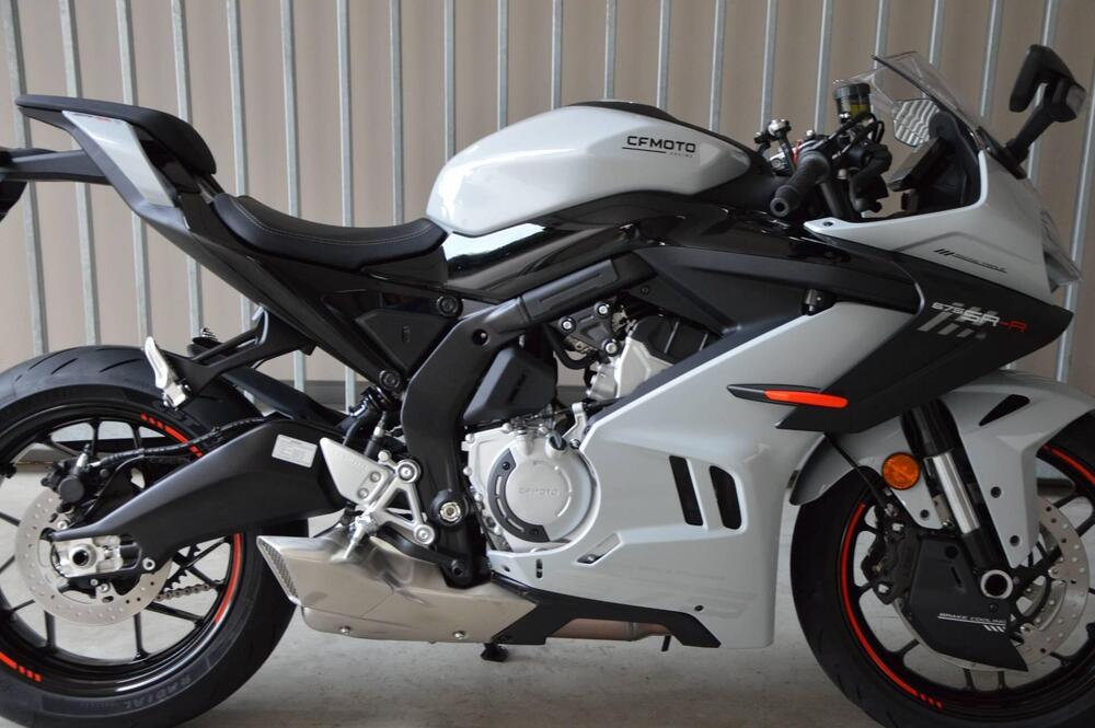 CFMOTO 675SR-R (2025 - 26) (6)