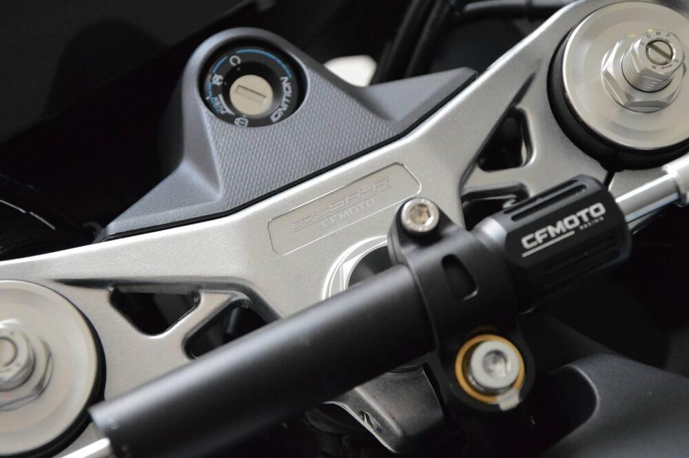 CFMOTO 675SR-R (2025 - 26) (16)