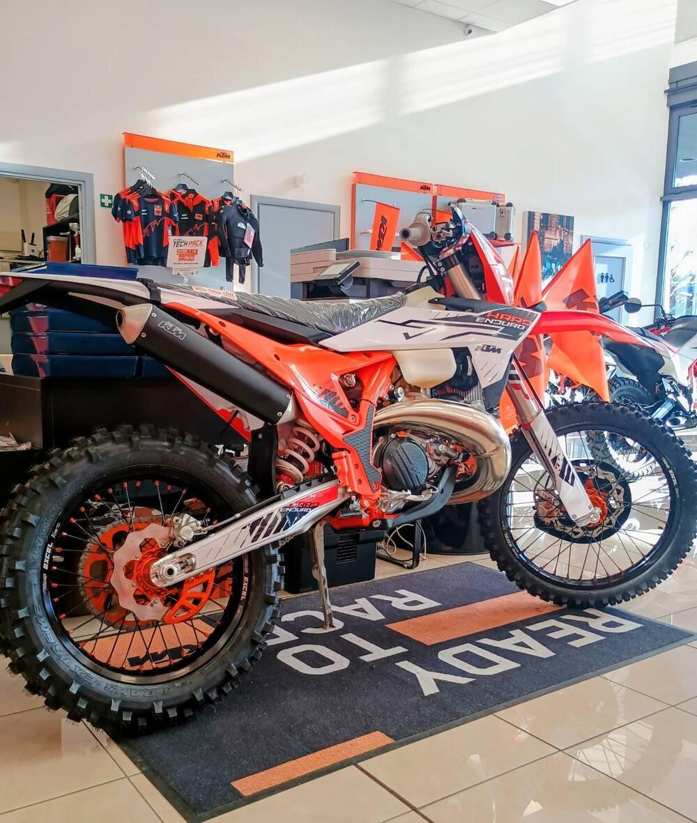 KTM 300 EXC Hardenduro (2026) (2)
