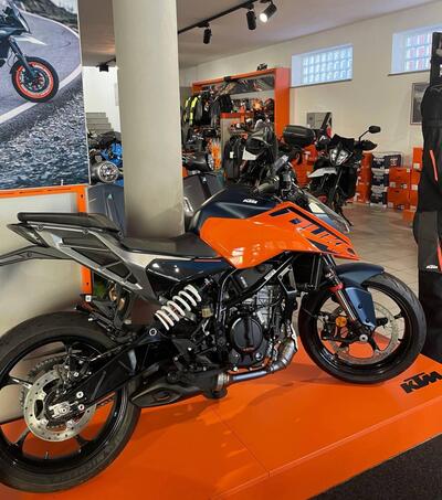 KTM 125 Duke (2024 - 25) nuova