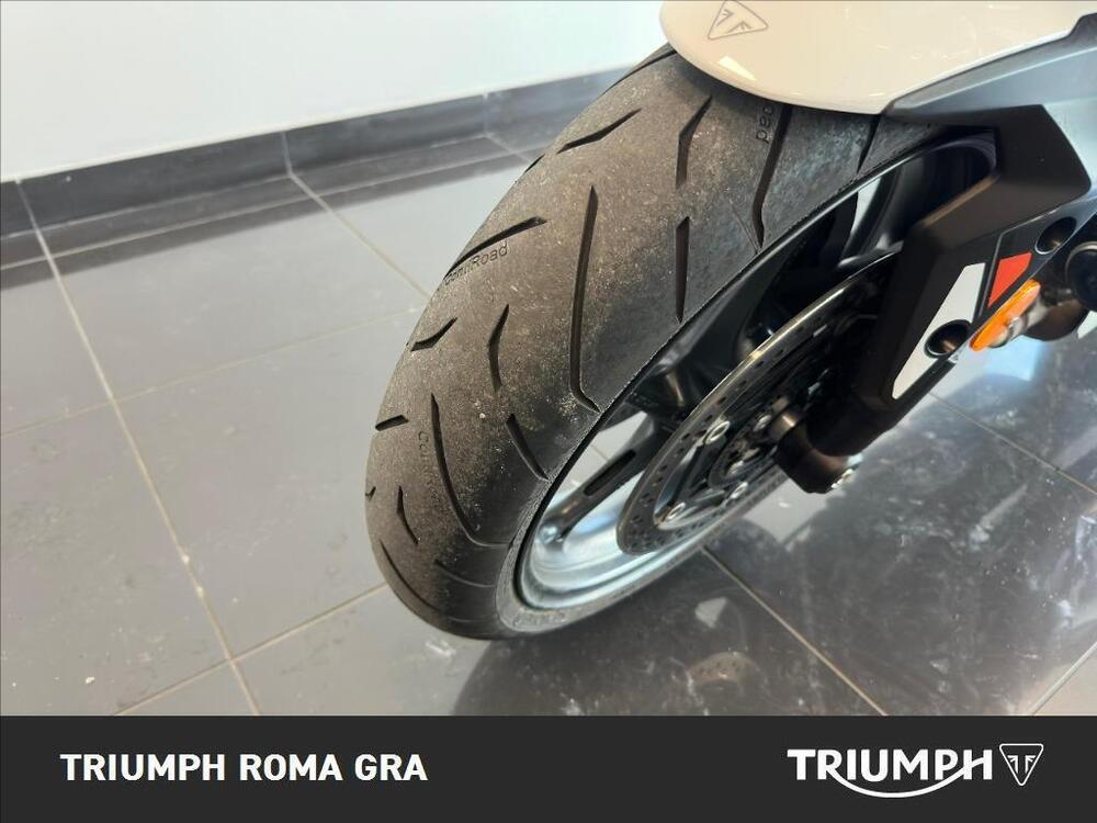 Triumph Street Triple 765 R (2023 - 26) (13)