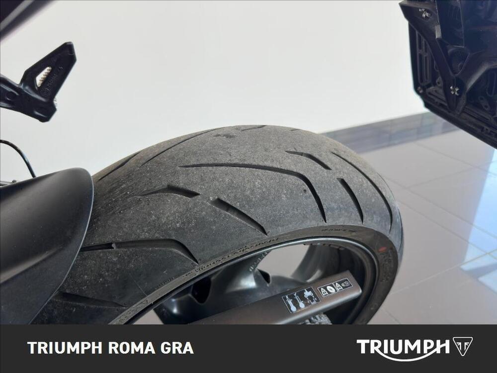 Triumph Street Triple 765 R (2023 - 26) (14)