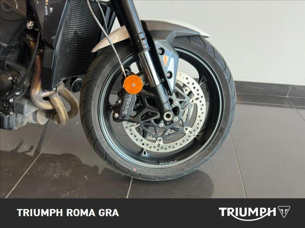 Triumph Street Triple 765 R (2023 - 26) (12)