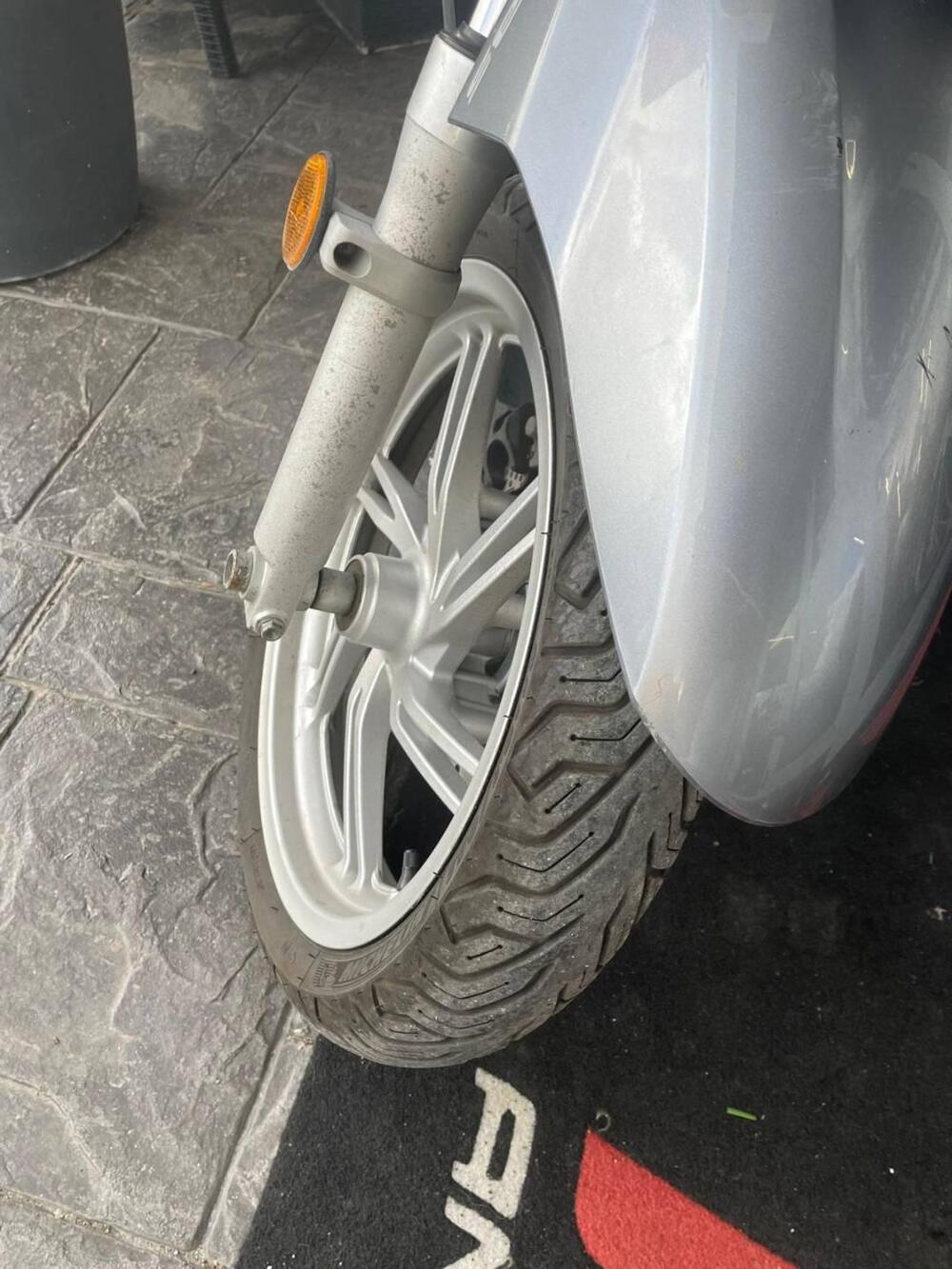 Honda SH 300 i ABS (2016 - 20) (4)