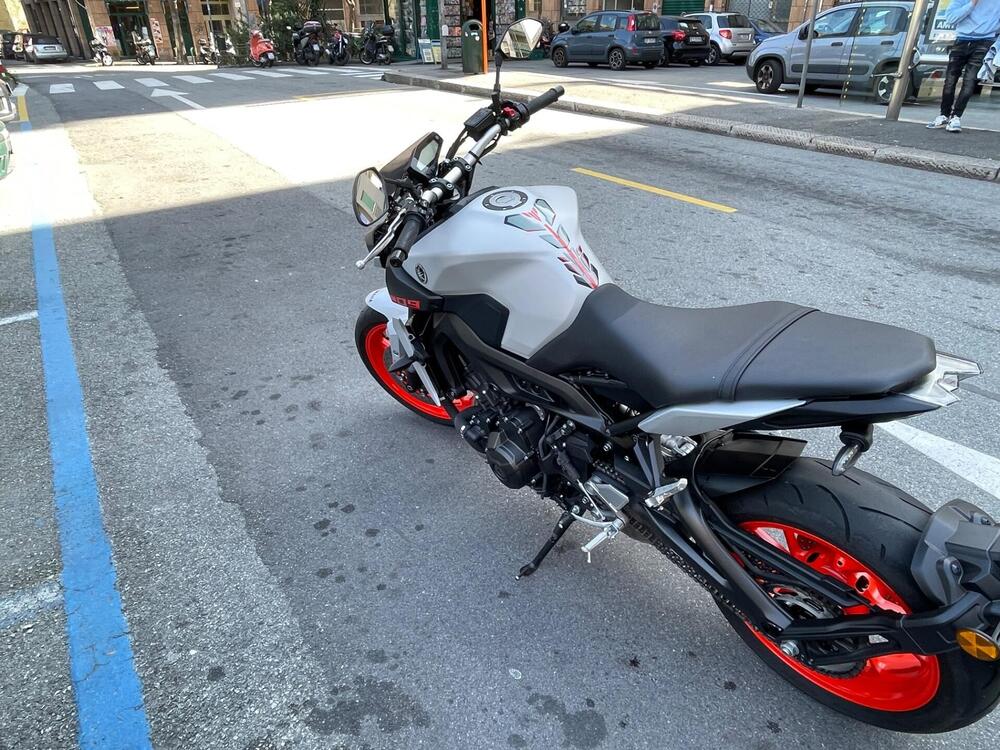 Yamaha MT-09 (2017 - 20) (4)