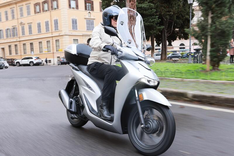 SH 125i e 150i 2026 TEST: tante novit&agrave; e tante conferme per il best seller Honda [VIDEO E GALLERY] 