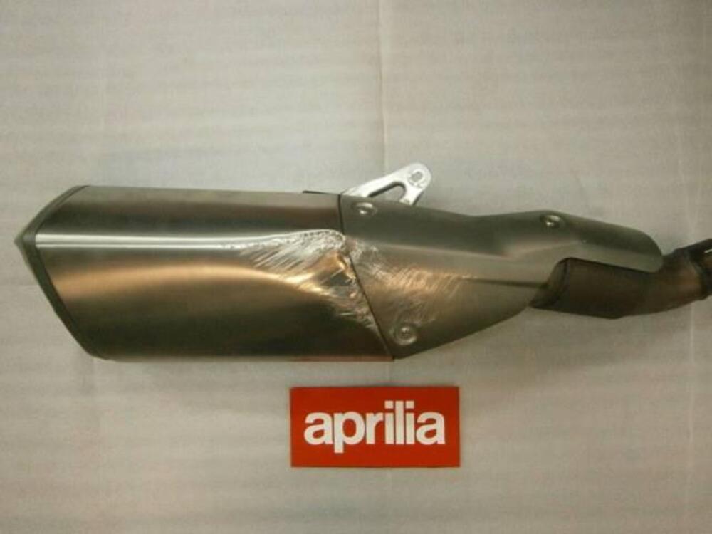 TERMINALE TUONO V4 FACTORY e4 Aprilia