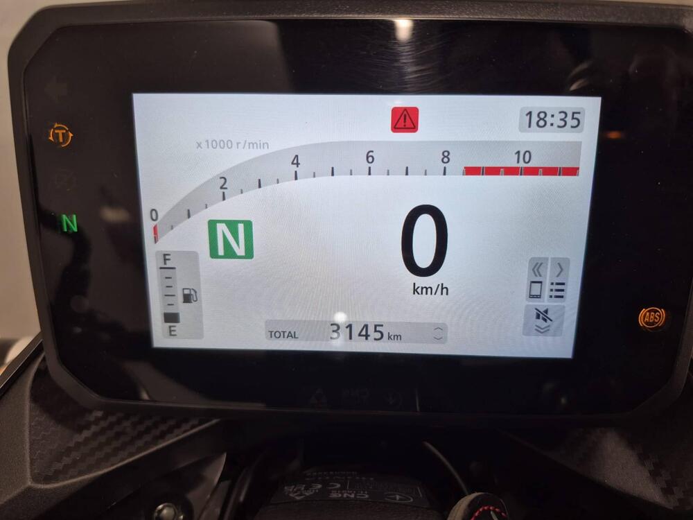 Honda CB 500 Hornet (2024 - 25) (4)