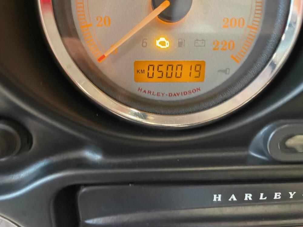 Harley-Davidson 1690 Street Glide (2011 - 13) - FLHX (6)