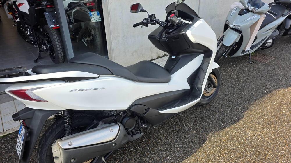 Honda Forza 300 ABS (2013 - 17) (5)