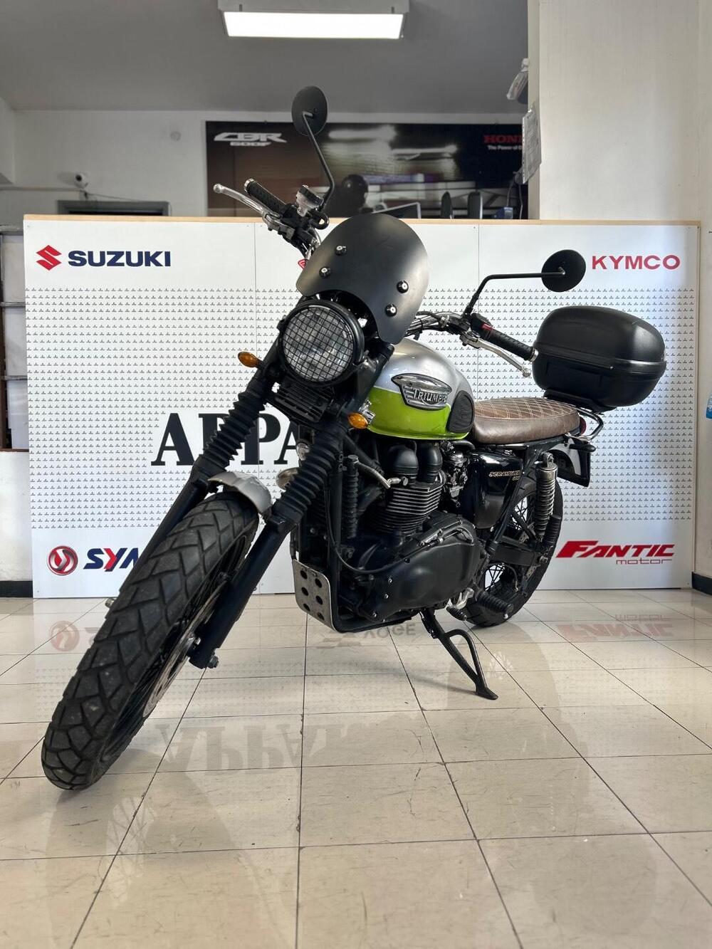 Triumph Scrambler (2006 - 17) (2)