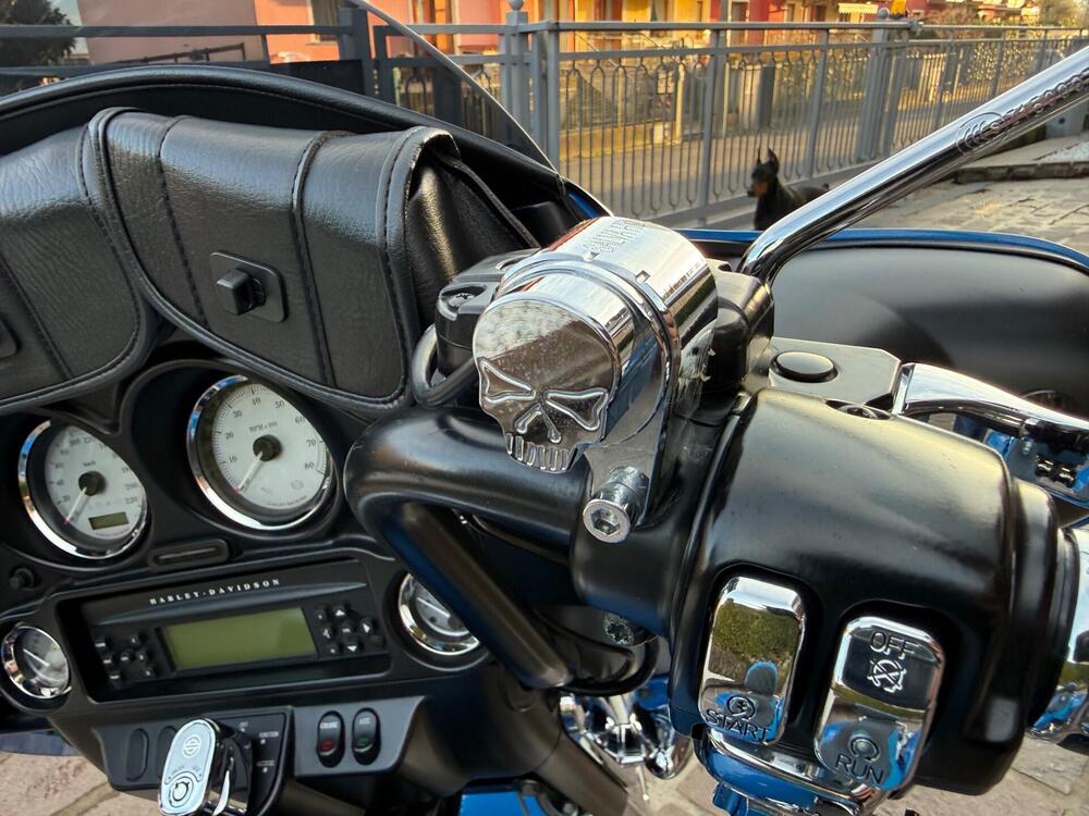 Harley-Davidson 1690 Street Glide (2011 - 13) - FLHX (12)