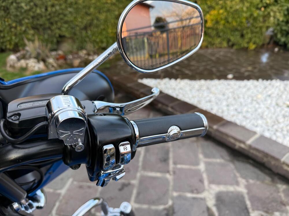 Harley-Davidson 1690 Street Glide (2011 - 13) - FLHX (11)