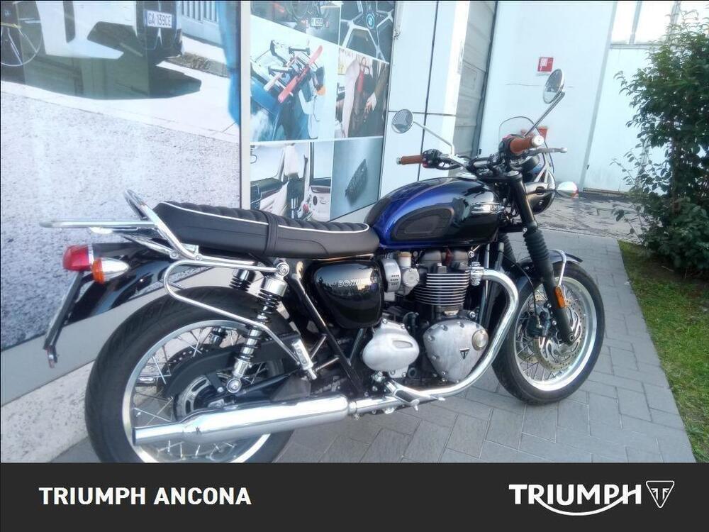 Triumph Bonneville T120 Stealth Edition (2024) (5)