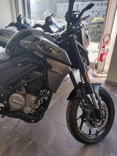 CFMOTO 300NK (2021 - 26) nuova
