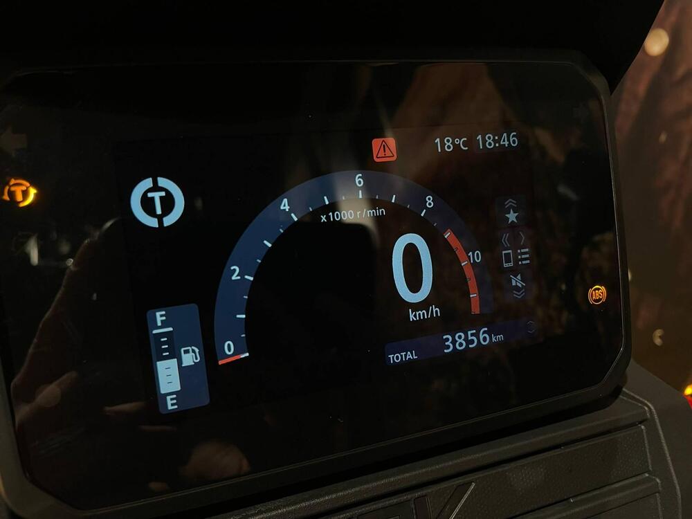 Honda ADV 350 (2025 - 26) (6)