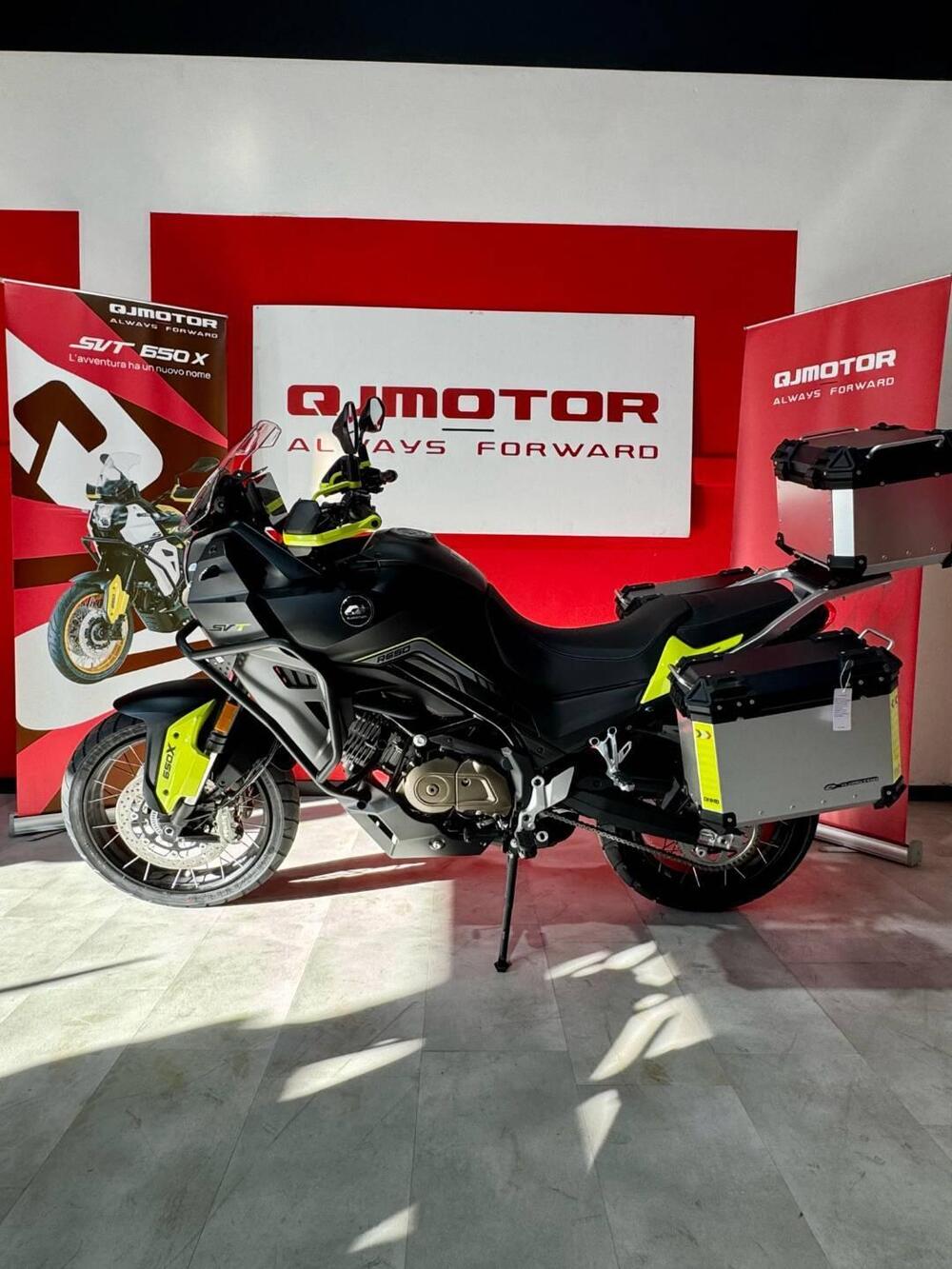 QJ Motor SVT 650 X (2025 - 26) (12)