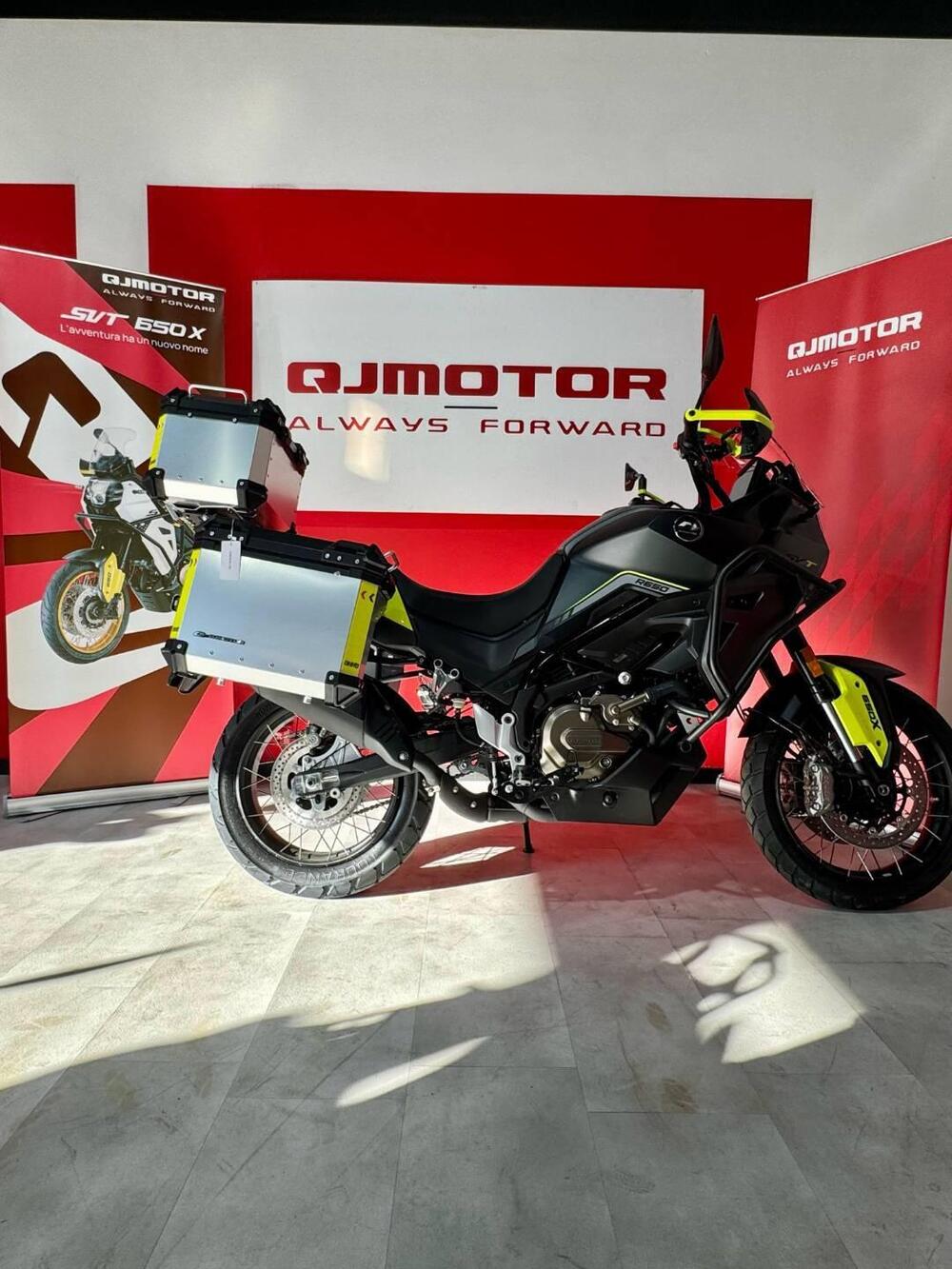 QJ Motor SVT 650 X (2025 - 26) (14)