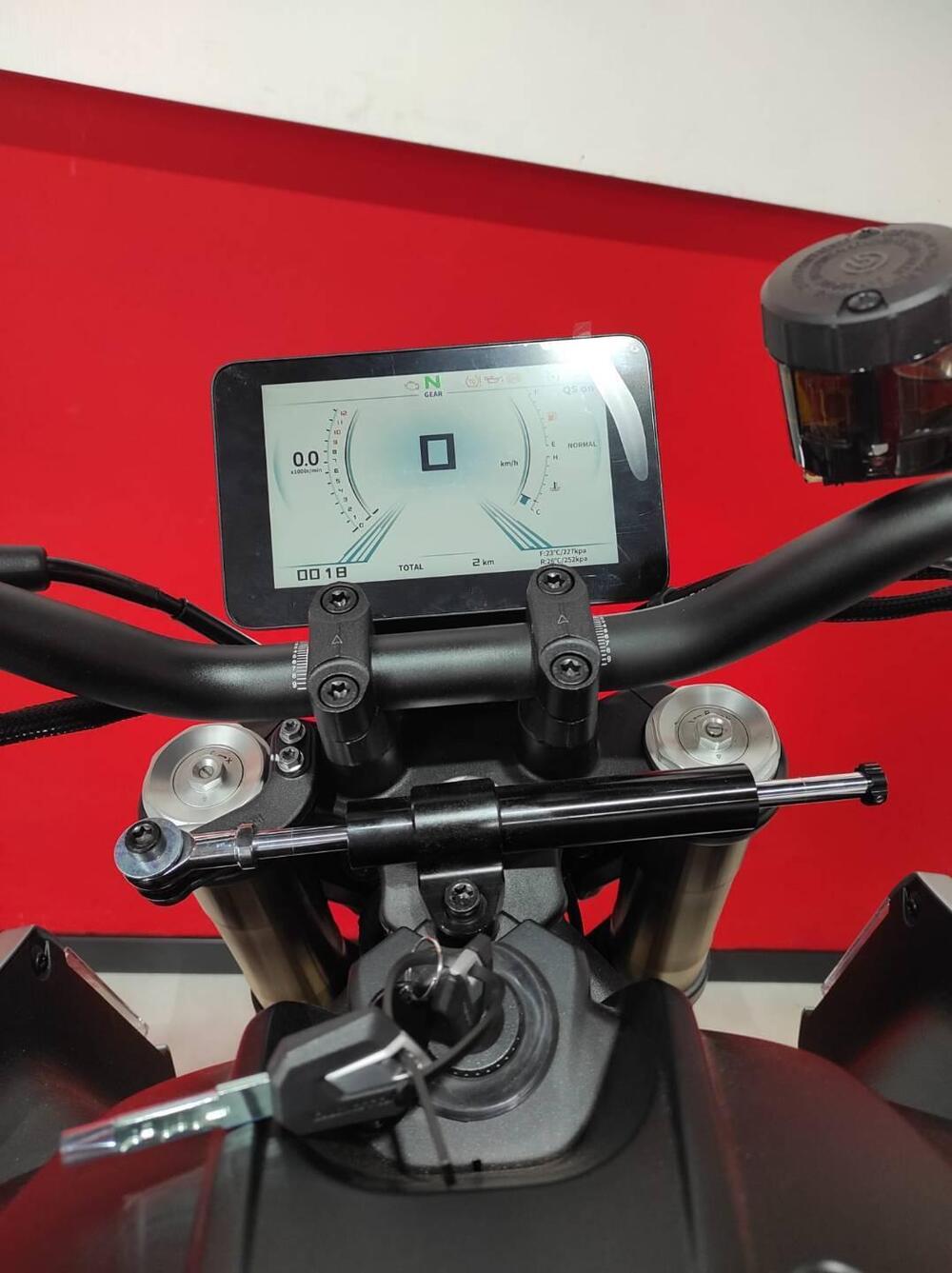 QJ Motor SRK 900 (2025 - 26) (6)