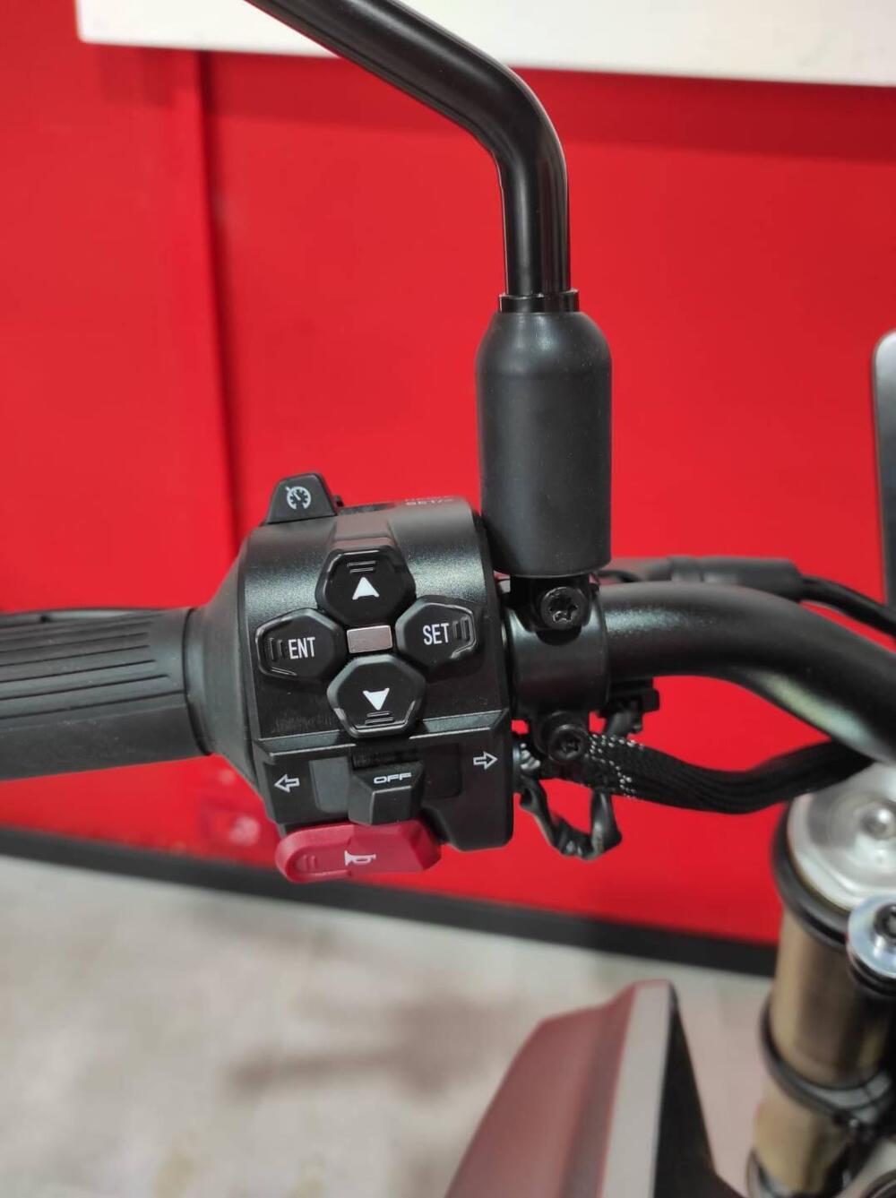 QJ Motor SRK 900 (2025 - 26) (7)