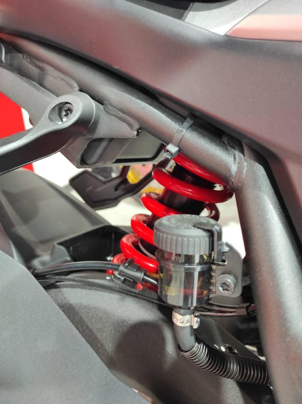 QJ Motor SRK 900 (2025 - 26) (12)