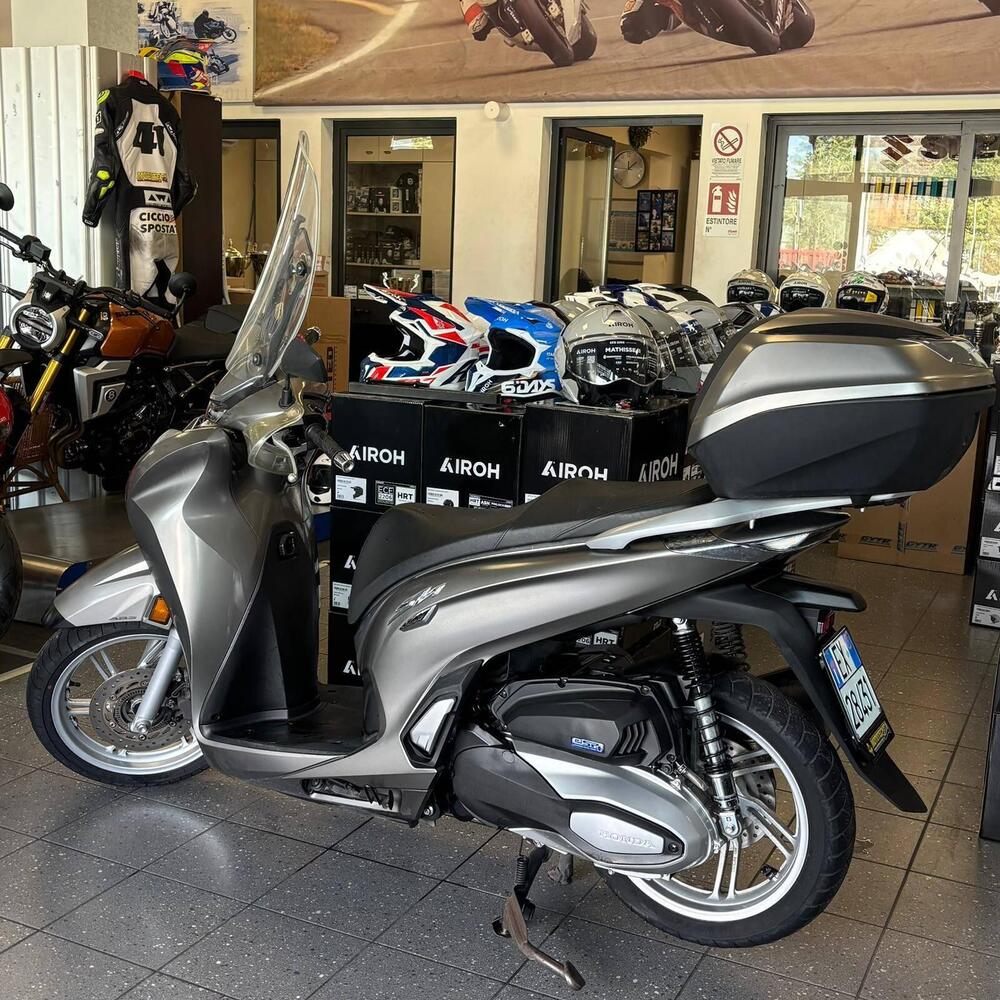 Honda SH 350 Sport (2021 - 24) (2)