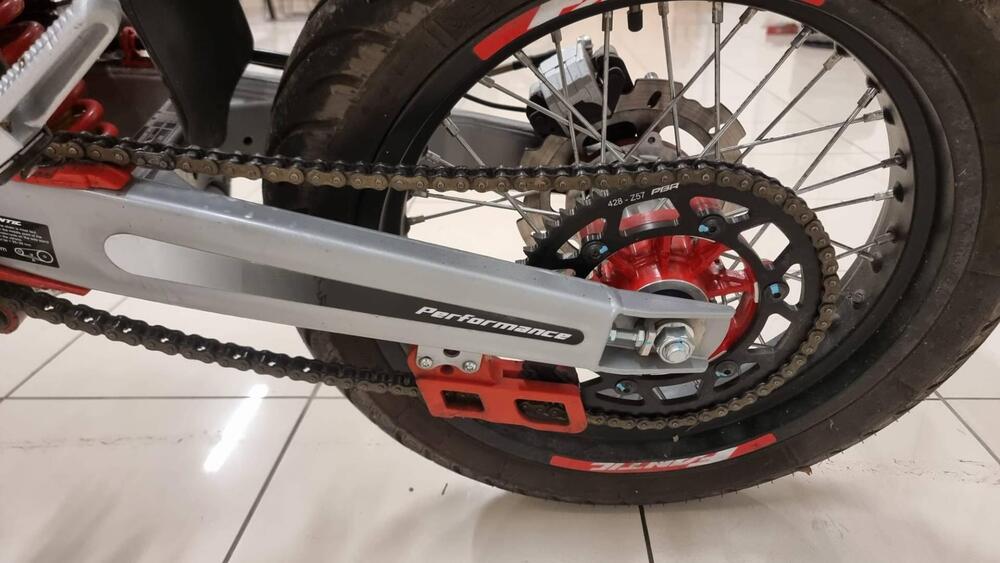 Fantic Motor XMF 125 Motard Performance 4T (2023 - 24) (7)